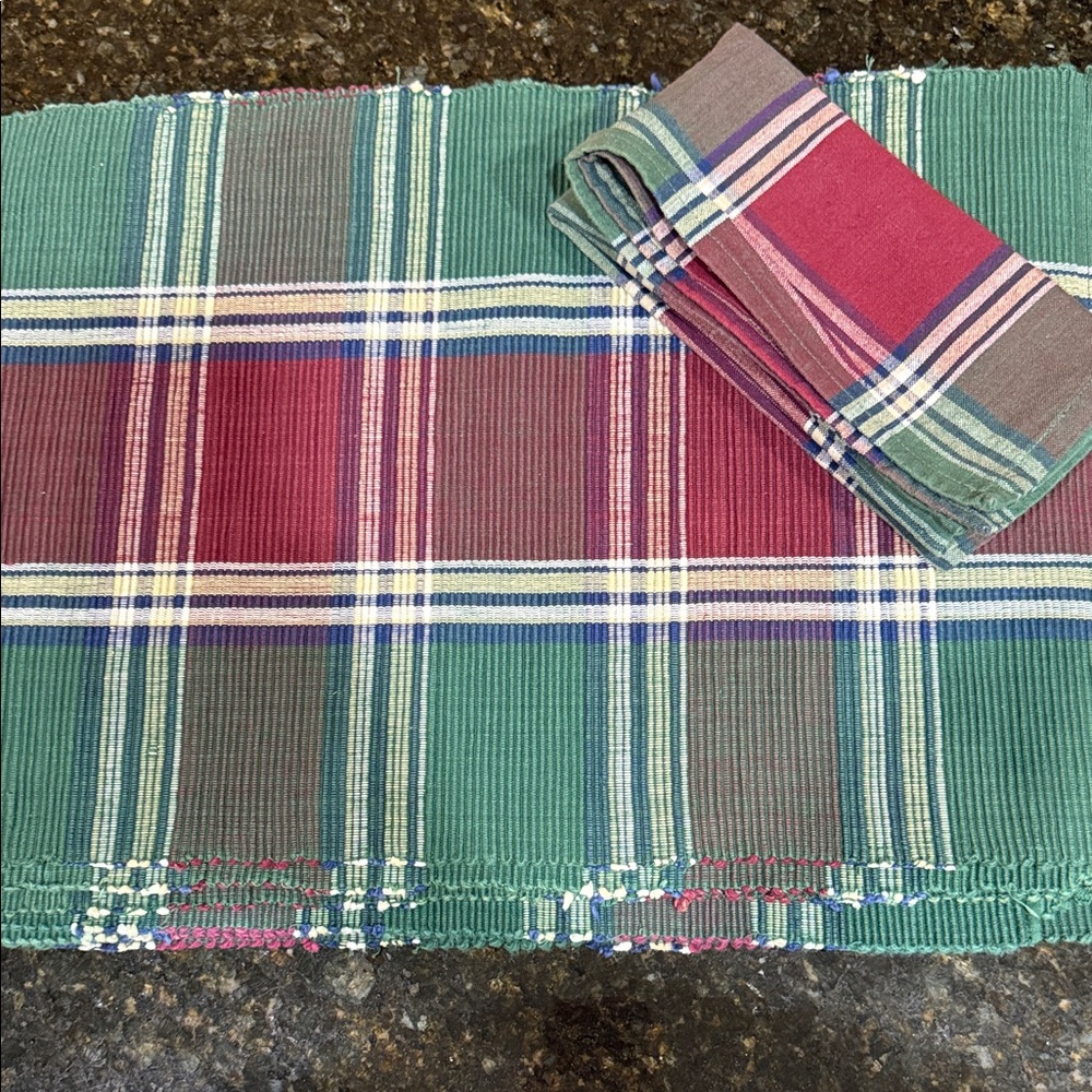 Plaid Table placemats and Napkin Set of 8